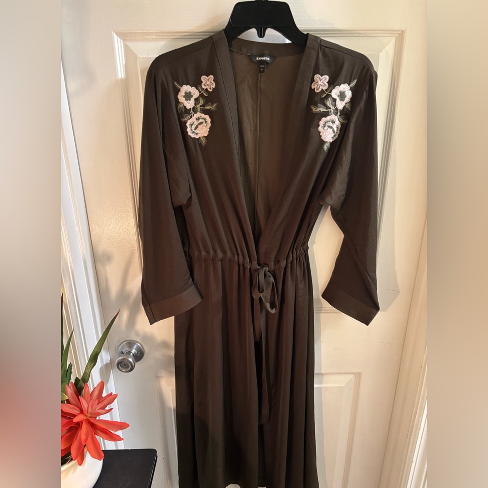 Express Olive Green Floral Embroidered Robe with tie waist, size S